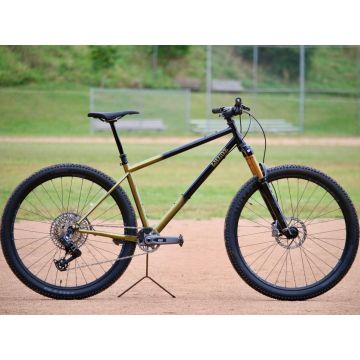 Wilde Dark Star Frame Gold/Sparkle Black (Frame + Fork only)